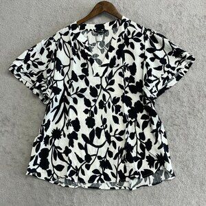 NWOT Well Worn Women's L Floral Viscose Blouse Short Sleeve